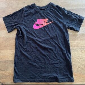 Nike Black Youth T-Shirt with Gradient Logo - XL